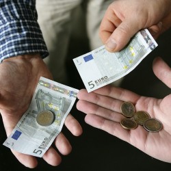 europe_minimum_wage2_63718100[1]